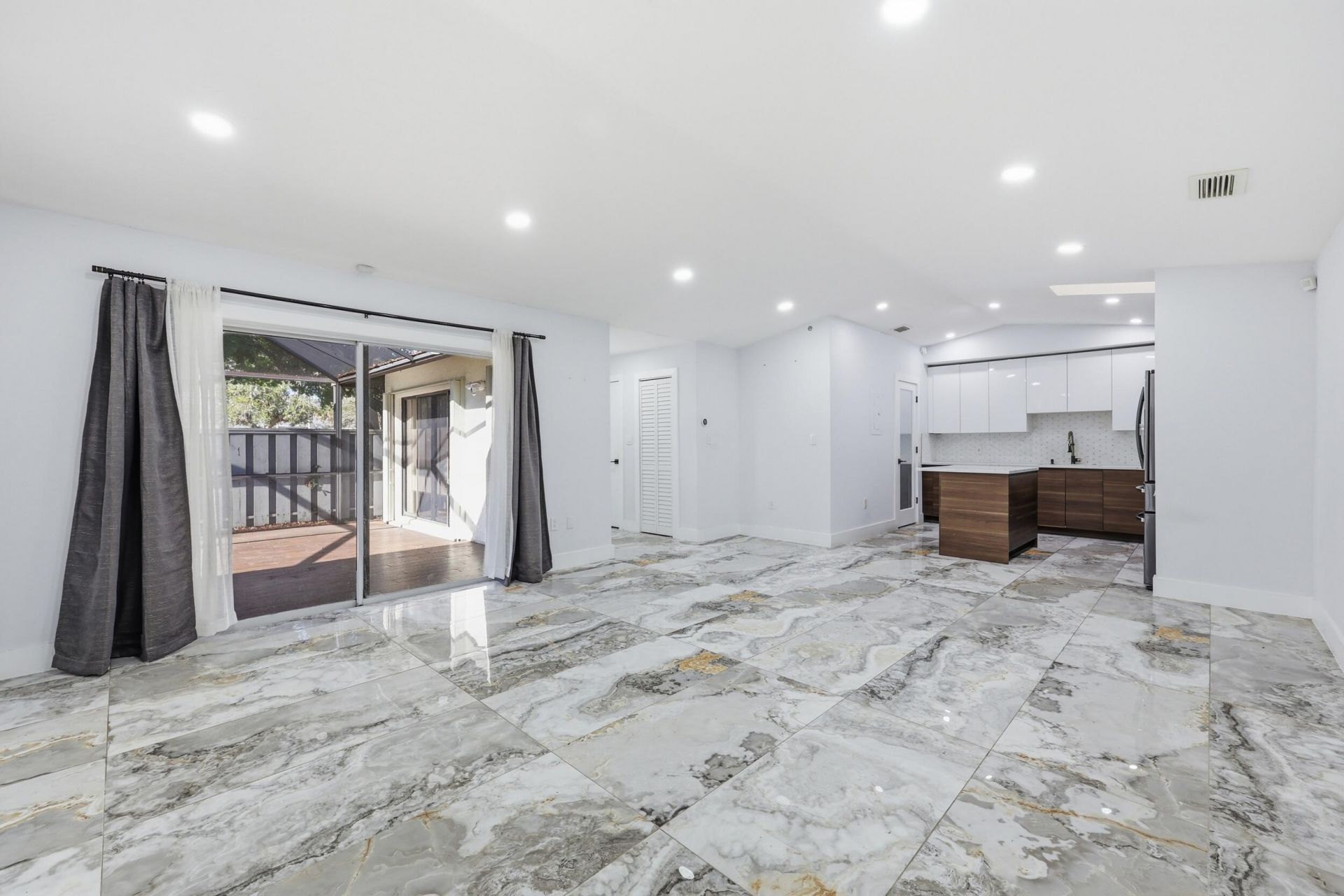 1701 Mariners Cove, Fort Pierce, FL 34950 Photo