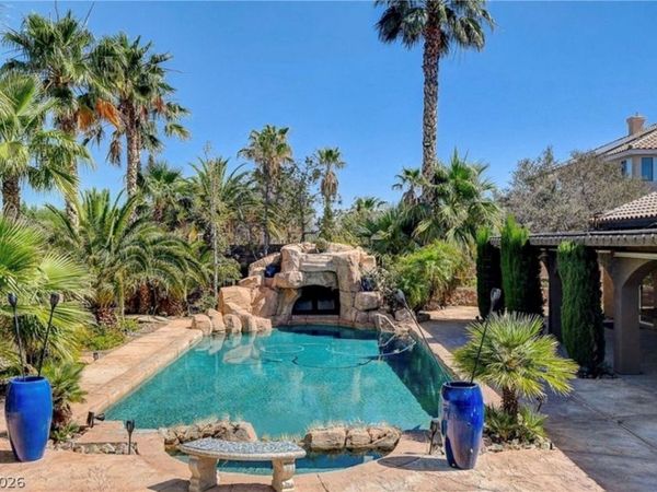 563 Moon Chase Street, Las Vegas, NV 89110