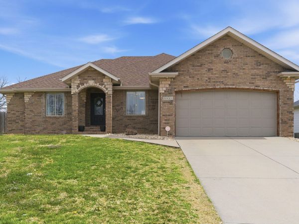 3910 S Hillsdale Avenue , Springfield, MO 65807