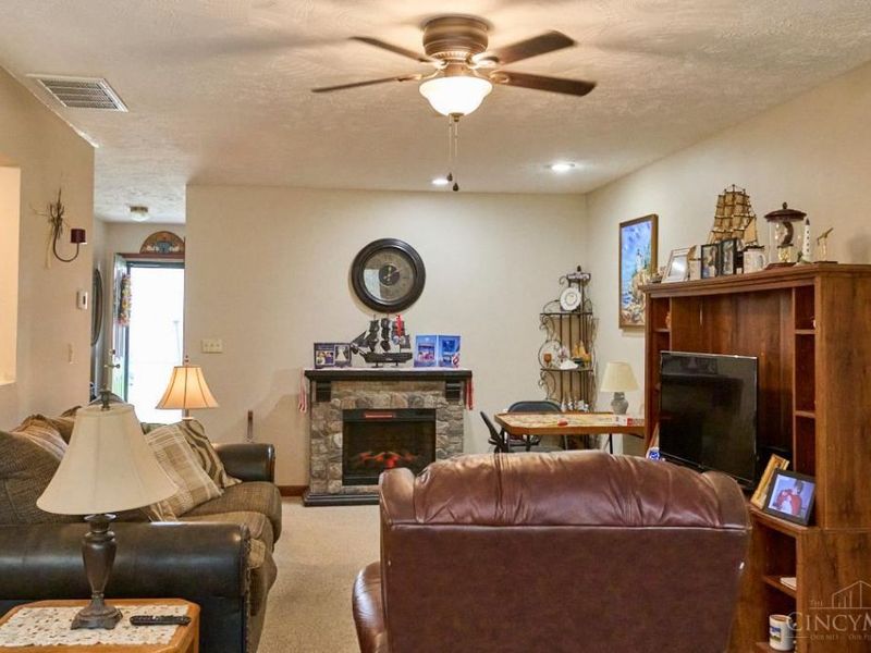 19 Prairie Creek Crossing, Wilmington, OH 45177 Photo 6