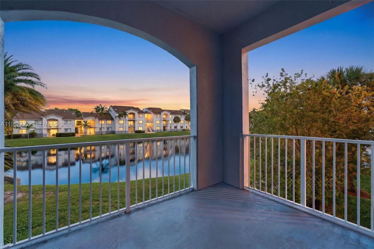 2640 S University Dr , Unit 230, Davie, FL 33328 Photo