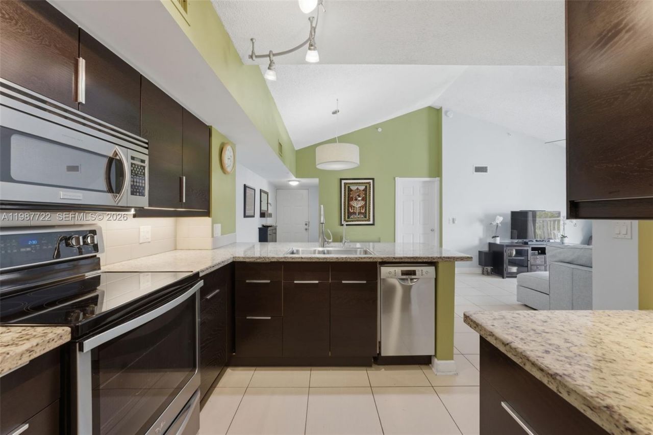 2640 S University Dr , Unit 230, Davie, FL 33328 Photo