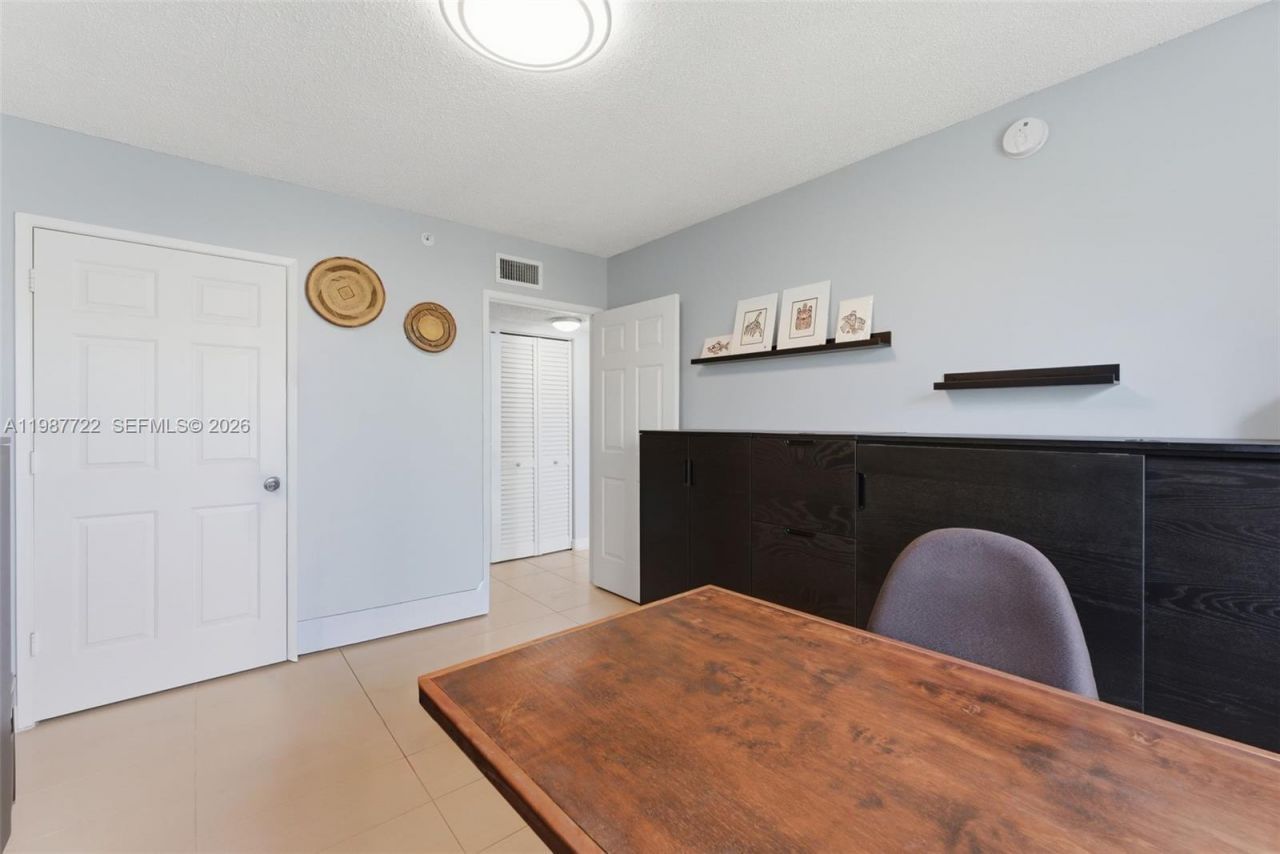 2640 S University Dr , Unit 230, Davie, FL 33328 Photo