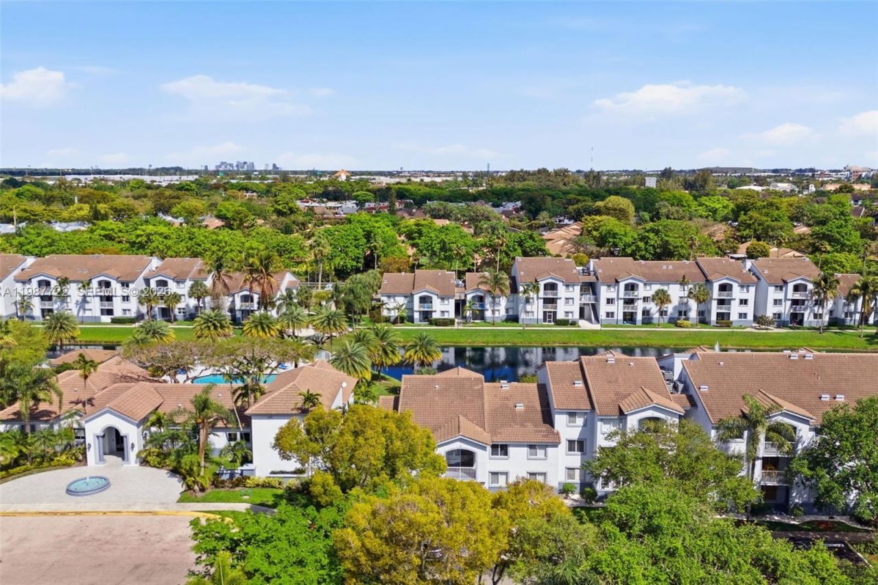 2640 S University Dr , Unit 230, Davie, FL 33328 Photo