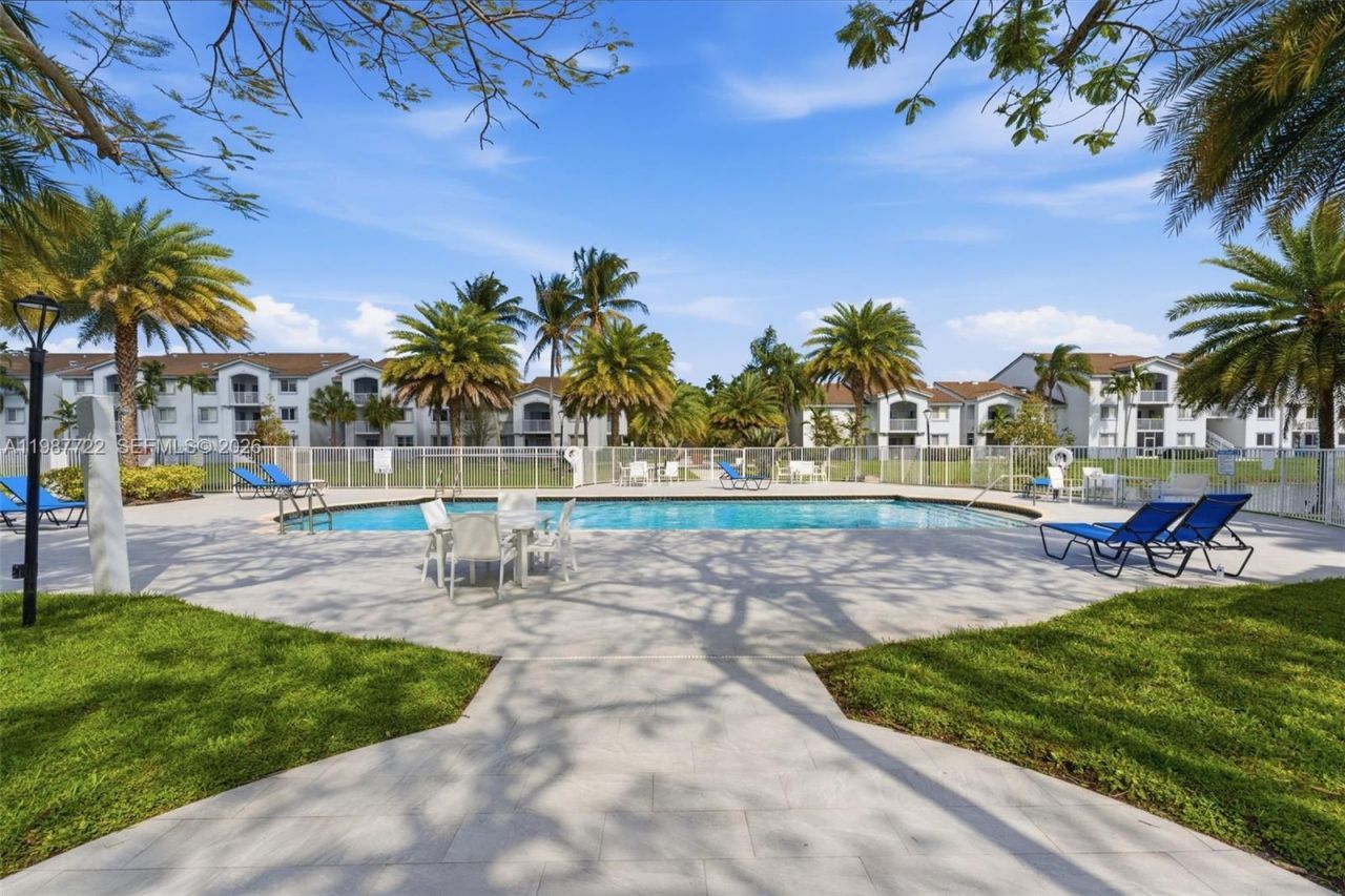 2640 S University Dr , Unit 230, Davie, FL 33328 Photo