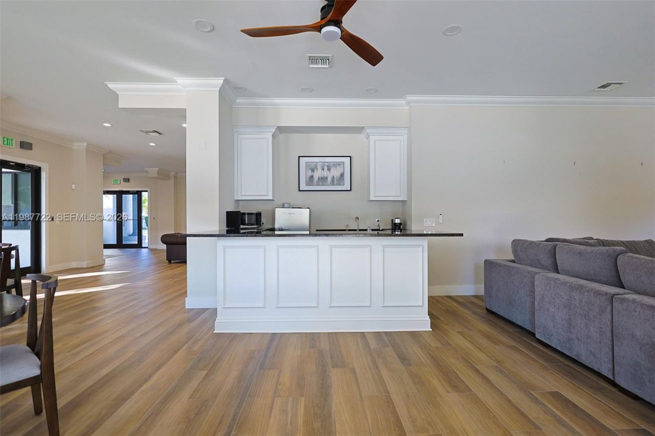 2640 S University Dr , Unit 230, Davie, FL 33328 Photo