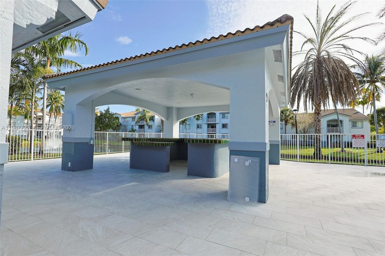 2640 S University Dr , Unit 230, Davie, FL 33328 Photo