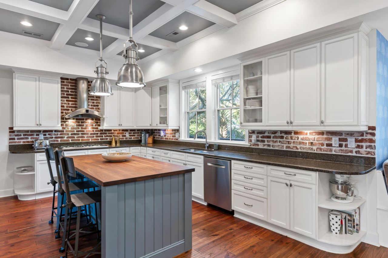 7 William Street Photo 16