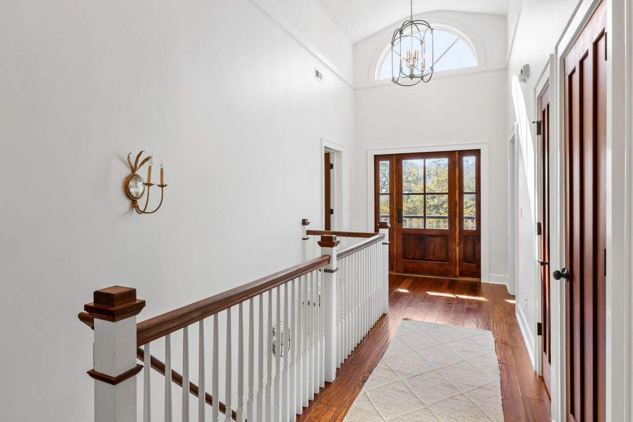 7 William Street Photo 21