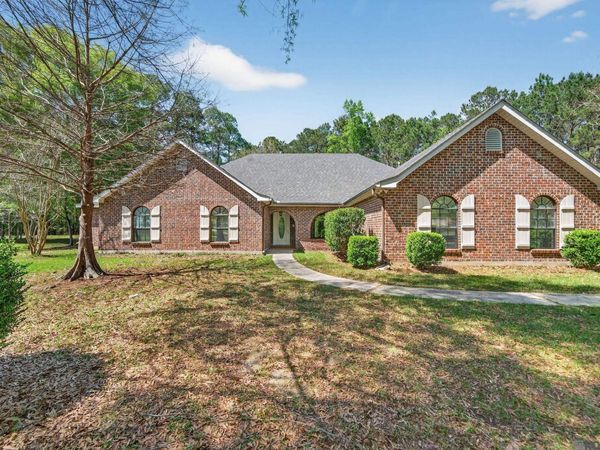 135 Amelia Ln, Covington, LA 70433