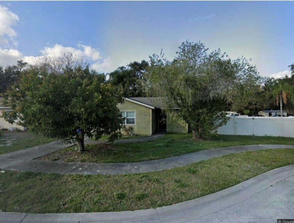 1329 Cypress Arbor Place , Kissimmee, FL 34744 Main Photo