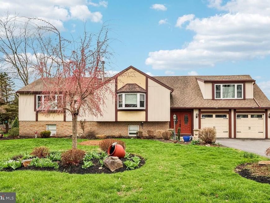 23 W Conestoga Road, Elverson, PA 19520 Main Photo