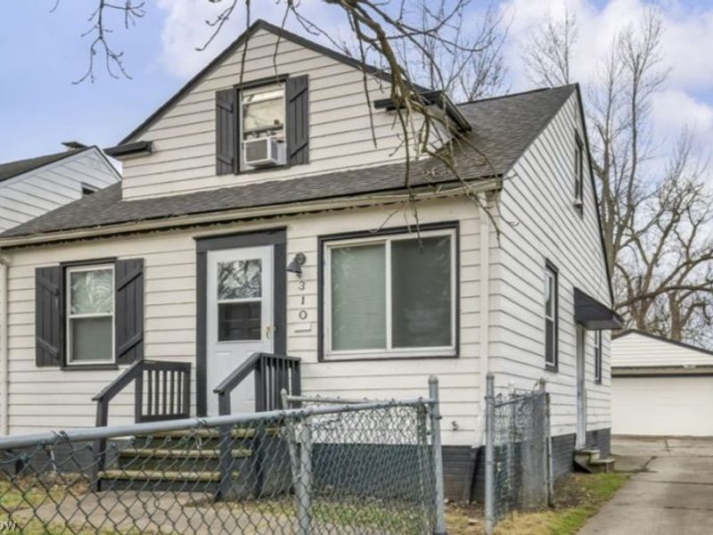 4310 E 162nd Street, Cleveland, OH 44128 Photo 2