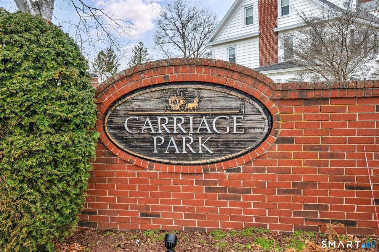 31 High, Unit 5207, East Hartford, CT 06118 Main Photo