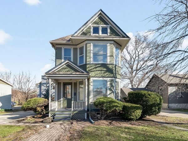 124 Forest Avenue, Riverside, IL 60546