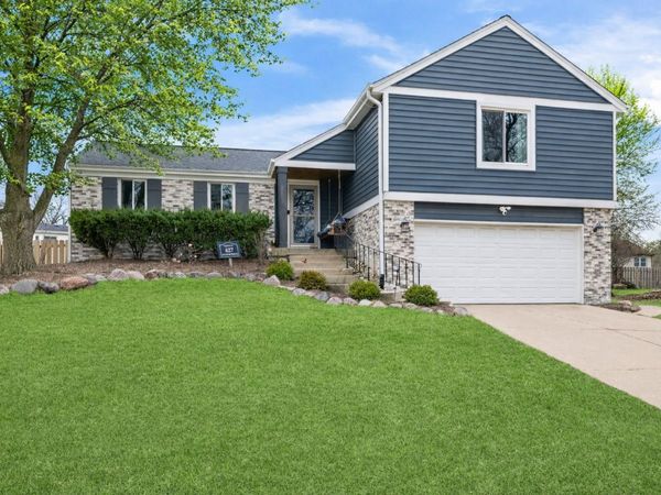 627 Buckthorn Terrace, Buffalo Grove, IL 60089