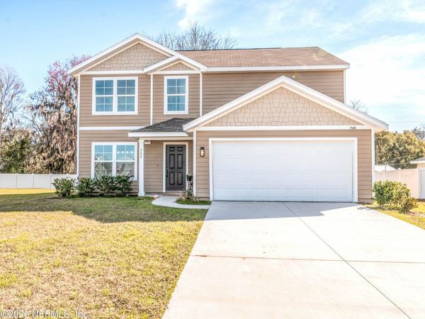 768 CONSTITUTION Place, Macclenny, FL 32063