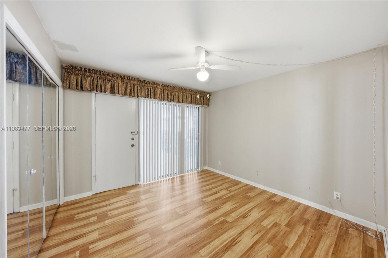 6010 S Falls Cir Dr , Unit 323, Lauderhill, FL 33319 Photo