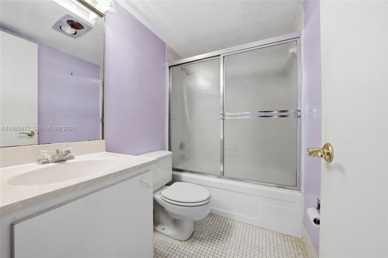 6010 S Falls Cir Dr , Unit 323, Lauderhill, FL 33319 Photo