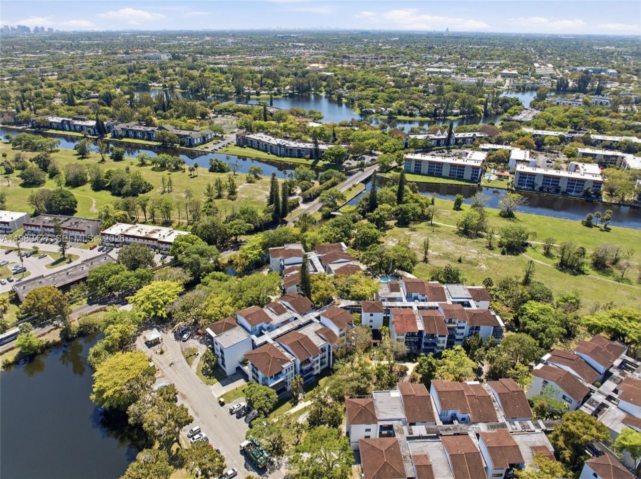 6010 S Falls Cir Dr , Unit 323, Lauderhill, FL 33319 Photo