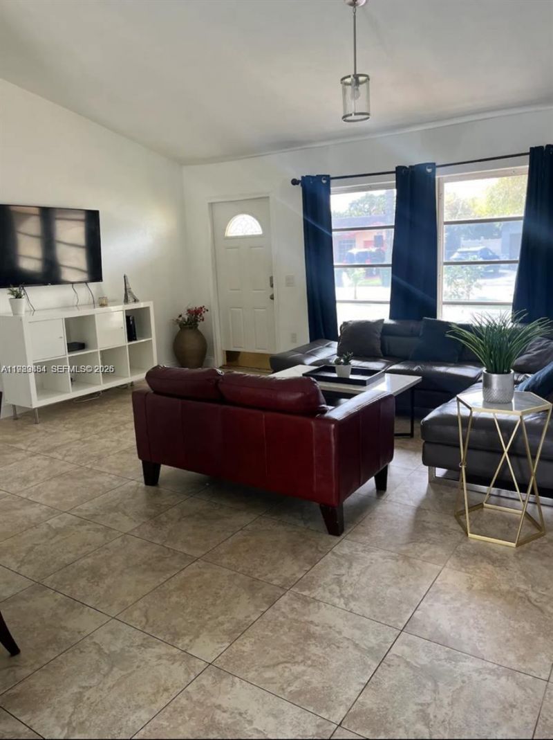 9321 NW 14th St , Pembroke Pines, FL 33024 Photo