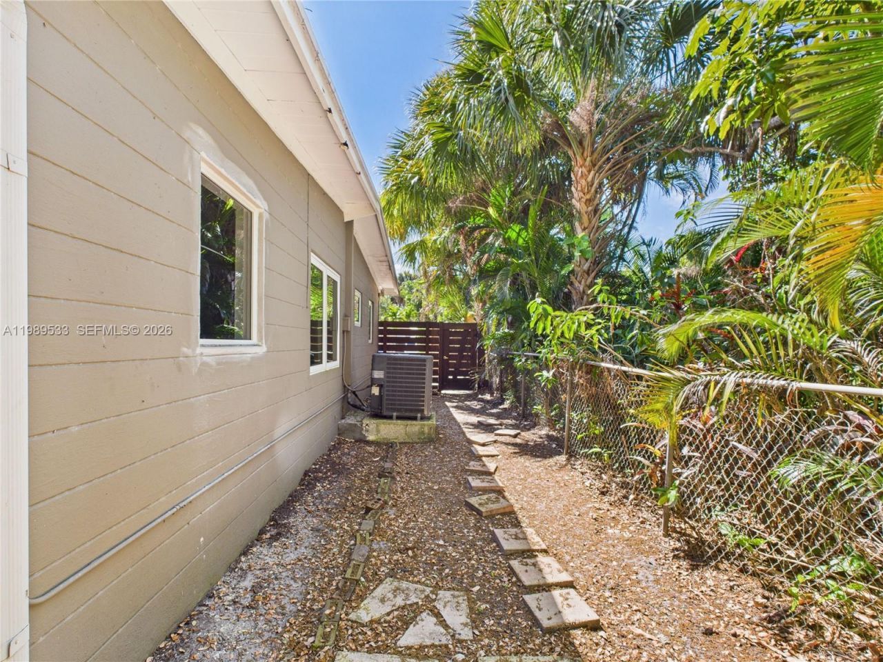 1632 SW 28th Ave , Fort Lauderdale, FL 33312 Photo