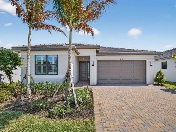 12551 SW Blue Mangrove Pkwy, Port St. Lucie, FL 34987