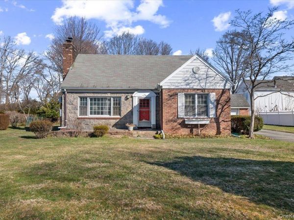 12 Maple Avenue, Bethpage, NY 11714