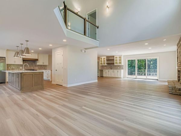 6711 Vernon Avenue S, Edina, MN 55436