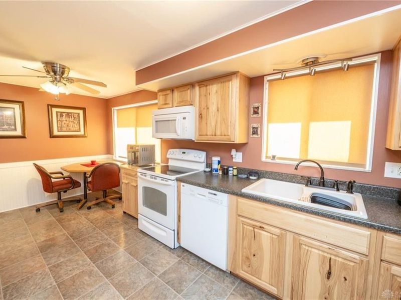 6826 Stillmore Drive, Englewood, OH 45322 Photo 10