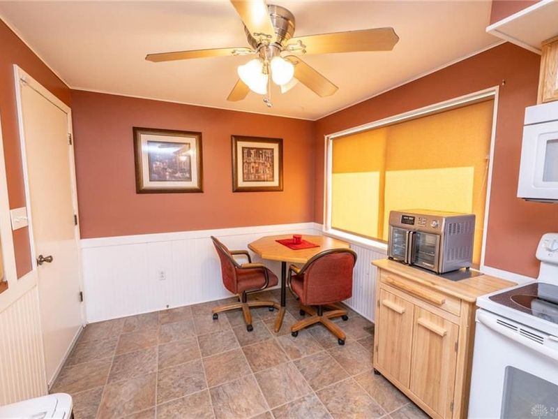 6826 Stillmore Drive, Englewood, OH 45322 Photo 12