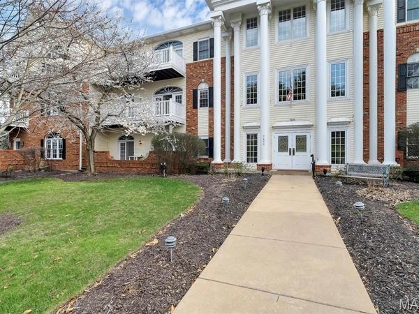 7400 Whitehall Colonial Lane , Unit 421, Shrewsbury, MO 63119