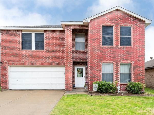 4333 Meadowknoll Drive, Fort Worth, TX 76123