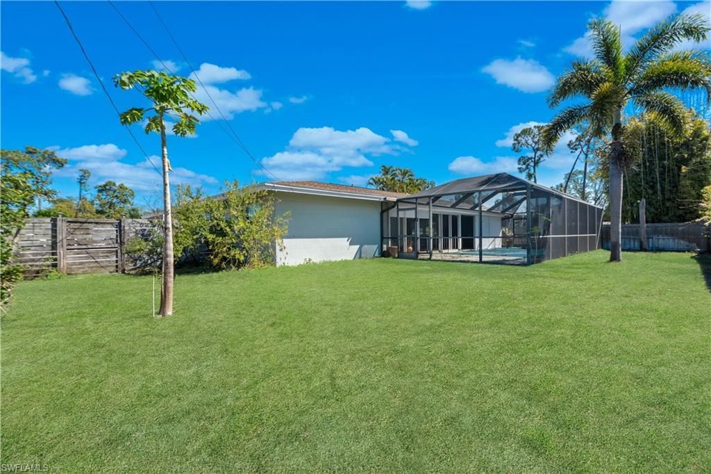 2366 Woodland Ter, Fort Myers, FL 33907 Photo