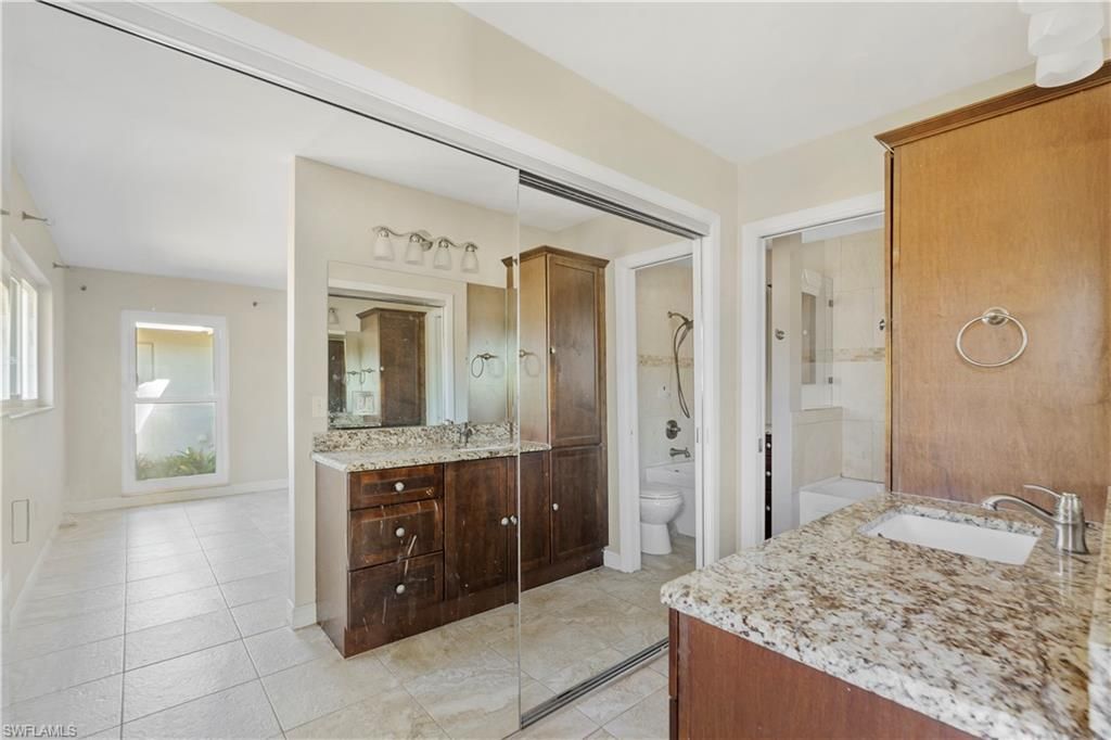 2366 Woodland Ter, Fort Myers, FL 33907 Photo