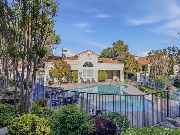 202 Beachcomber Dr, Rocklin, CA 95677