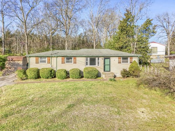 375 Spring Valley Dr, Mount Juliet, TN 37122