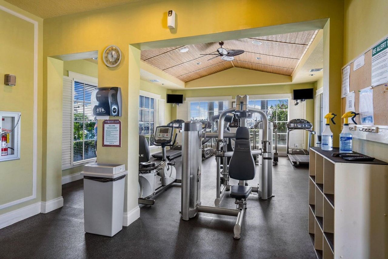 110 Yacht Club Way, Unit 105, Hypoluxo, FL 33462 Photo