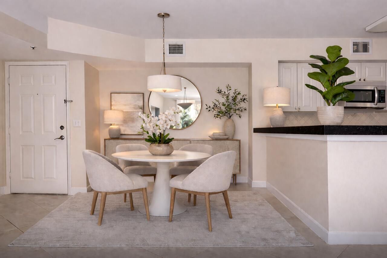 110 Yacht Club Way, Unit 105, Hypoluxo, FL 33462 Photo