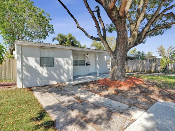 131 NE 51st Court, Oakland Park, FL 33334