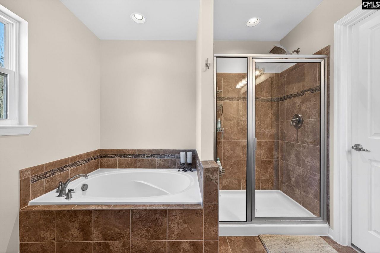 57 Roundtree Road  Photo 44