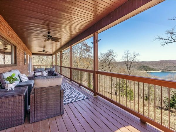 187 Lakeview Drive, Eureka Springs, AR 72631