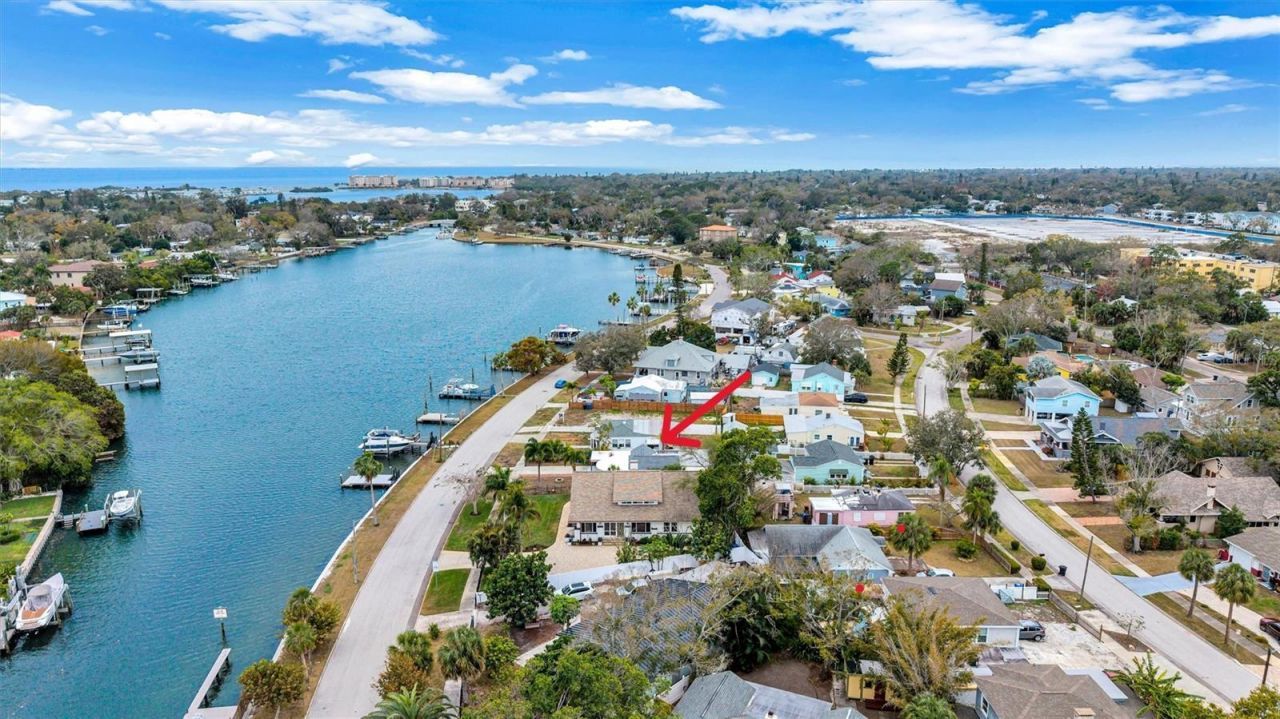 3945 Sunrise Drive S, Saint Petersburg, FL 33705 Photo