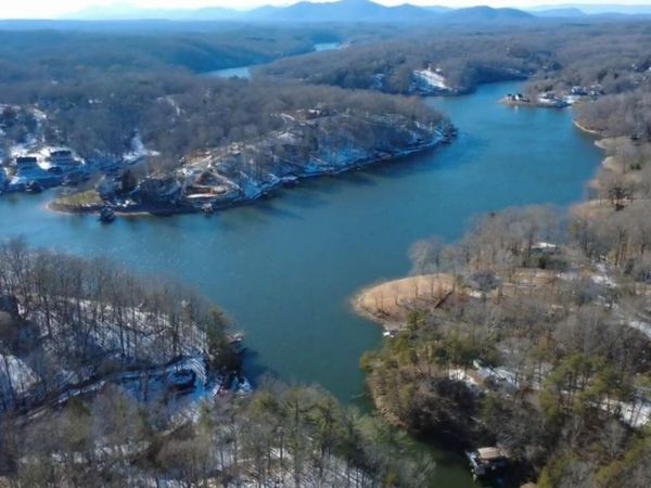 121 Tiki TER , Goodview, VA 24095