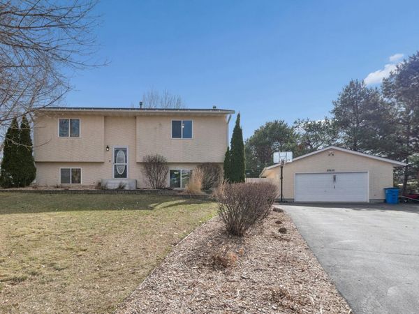 37625 Eleanor Avenue, North Branch, MN 55056