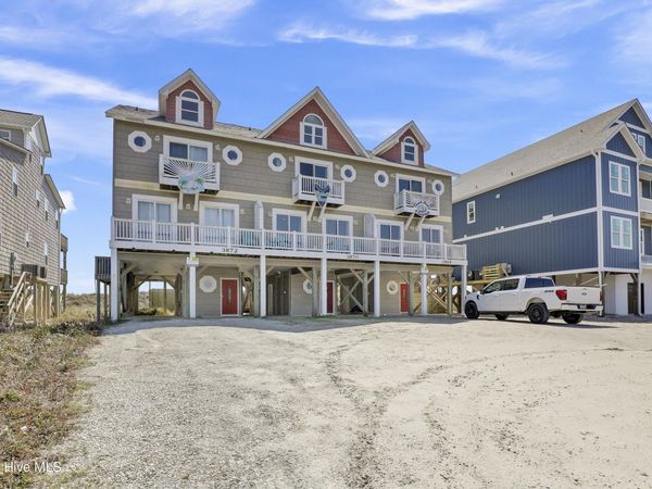 3870 Island Drive , North Topsail Beach, NC 28460