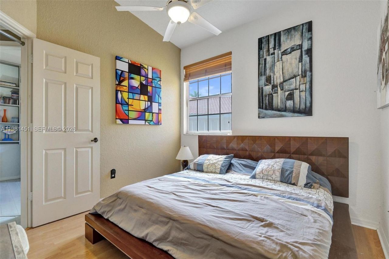 11585 N Quayside Dr , Cooper City, FL 33026 Photo