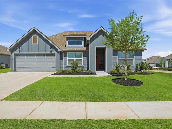 4028 Cornerstone Circle , Granbury, TX 76048