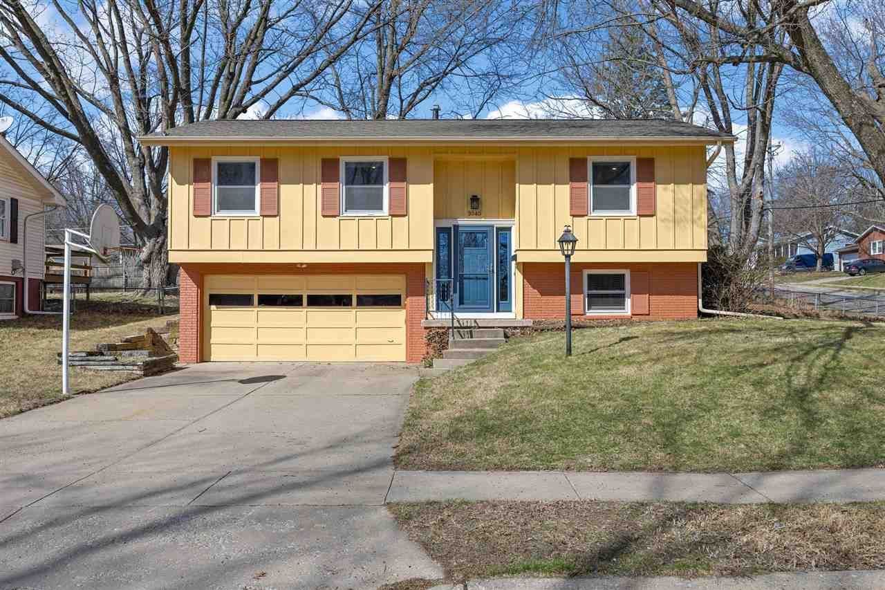 3040 Stanford Ave, Iowa City, IA 52245 Main Photo