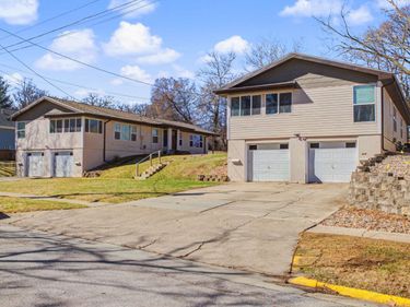 913 Garfield Avenue, Unit 913/915/917/919, Ames, IA 50014